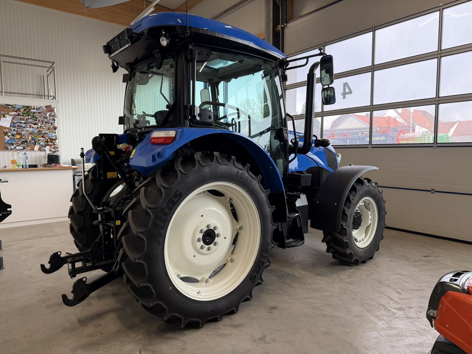 Traktor tip New Holland T5.90S Powershuttle, Neumaschine in Göpfritz (Poză 4)