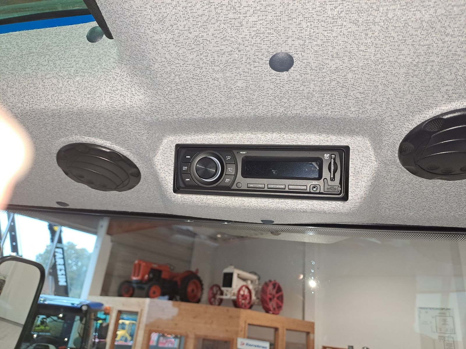 Traktor του τύπου New Holland T5.90S Synchro Shuttle, Neumaschine σε Burgkirchen (Φωτογραφία 16)