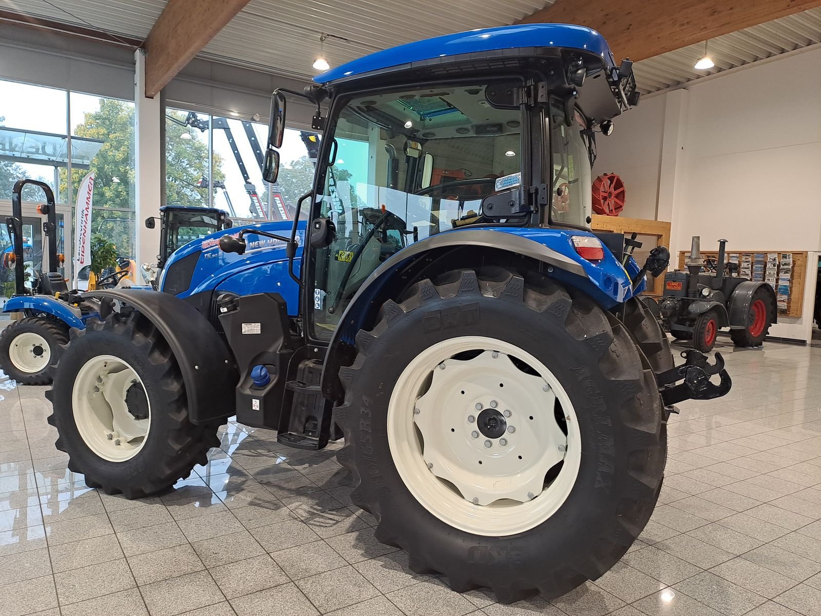 Traktor του τύπου New Holland T5.90S Synchro Shuttle, Neumaschine σε Burgkirchen (Φωτογραφία 5)