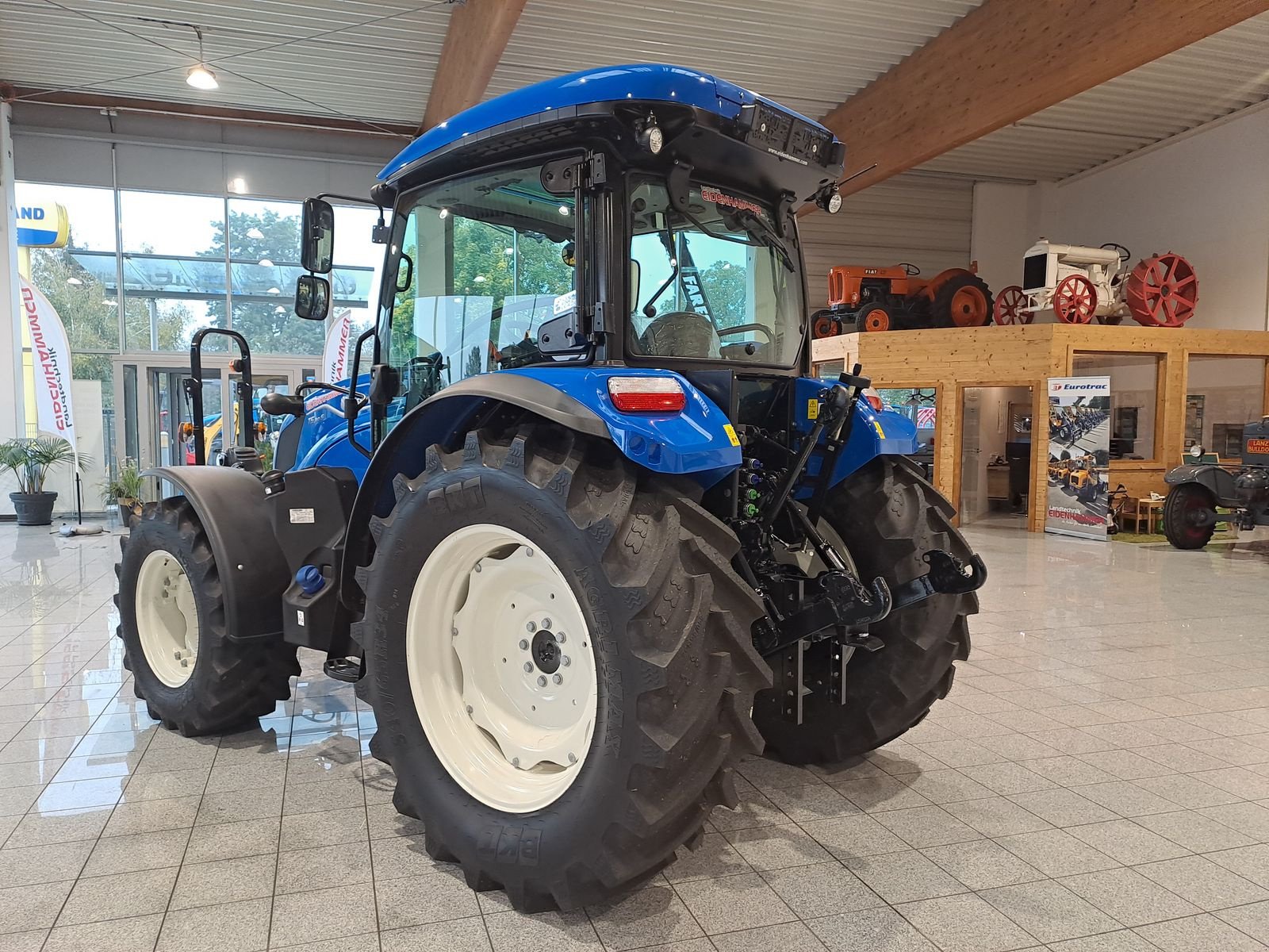 Traktor του τύπου New Holland T5.90S Synchro Shuttle, Neumaschine σε Burgkirchen (Φωτογραφία 7)