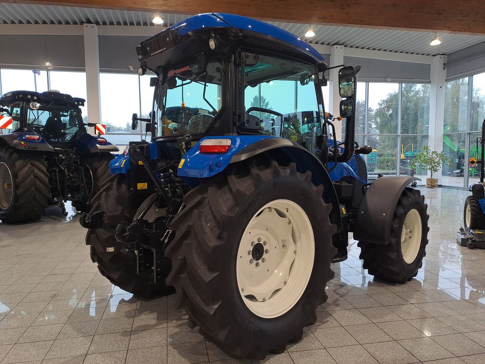 Traktor του τύπου New Holland T5.90S Synchro Shuttle, Neumaschine σε Burgkirchen (Φωτογραφία 10)