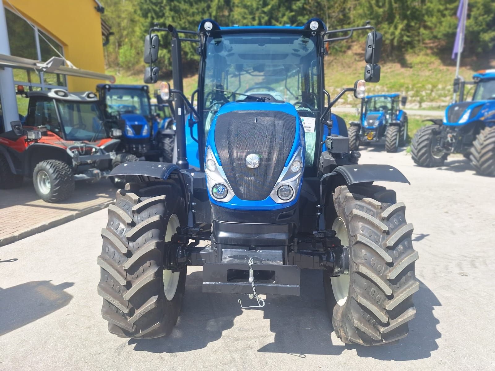 Traktor du type New Holland T5.90S Synchro Shuttle, Gebrauchtmaschine en Burgkirchen (Photo 10)
