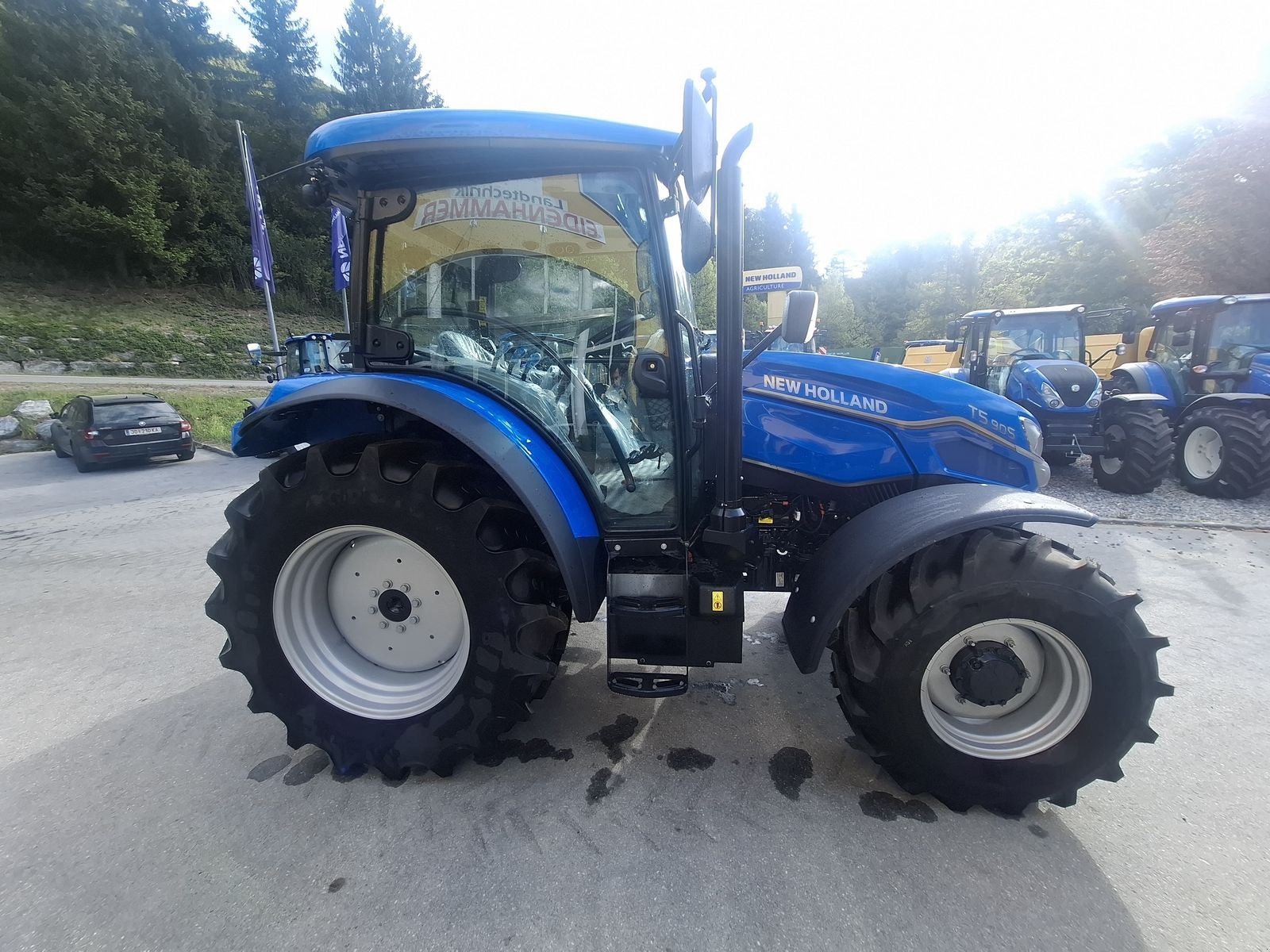 Traktor типа New Holland T5.90S Synchro Shuttle, Gebrauchtmaschine в Burgkirchen (Фотография 2)