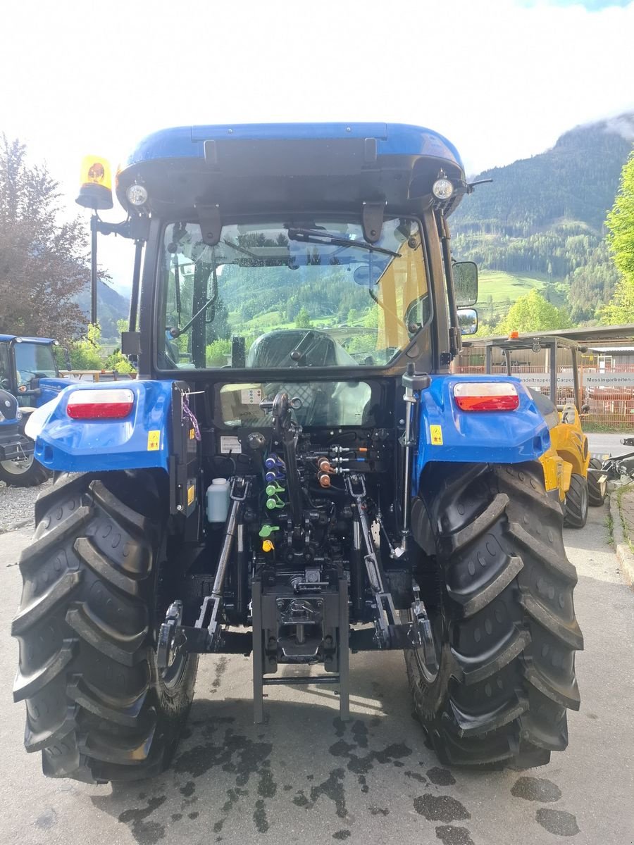Traktor типа New Holland T5.90S Synchro Shuttle, Gebrauchtmaschine в Burgkirchen (Фотография 3)