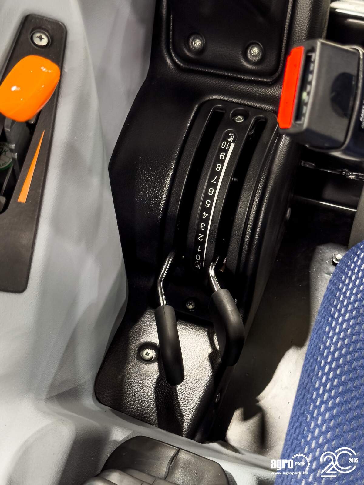 Traktor des Typs New Holland T5.90S tractor, UNUSED, air seat, air brakes, Gebrauchtmaschine in Csengele (Bild 15)