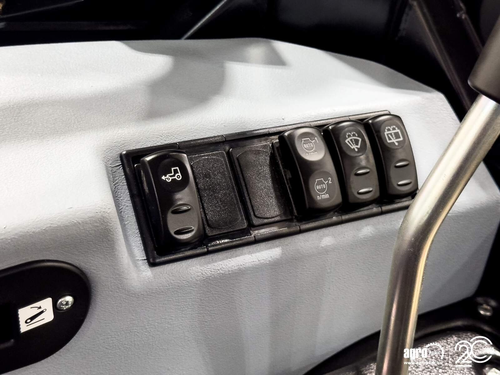 Traktor des Typs New Holland T5.90S tractor, UNUSED, air seat, air brakes, Gebrauchtmaschine in Csengele (Bild 20)