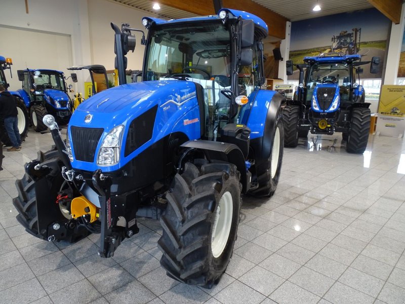 Traktor of the type New Holland T5.90S, Neumaschine in Burgkirchen (Picture 1)