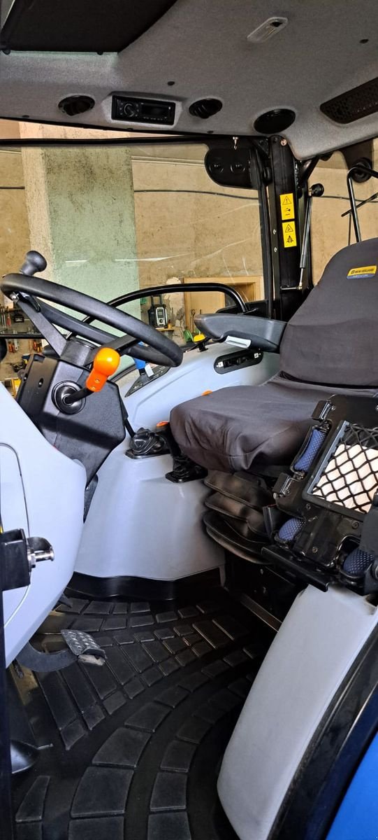 Traktor του τύπου New Holland T5.90S, Gebrauchtmaschine σε Burgkirchen (Φωτογραφία 3)