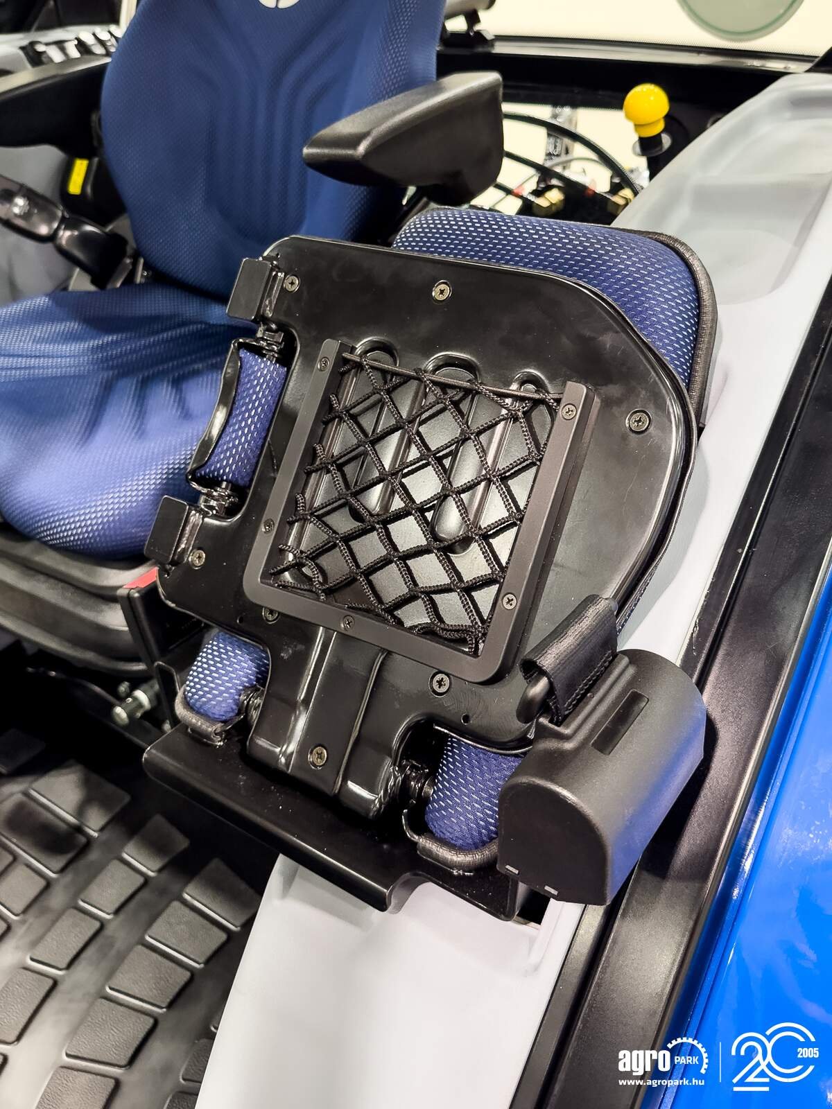 Traktor des Typs New Holland T5.90S, Gebrauchtmaschine in Csengele (Bild 27)