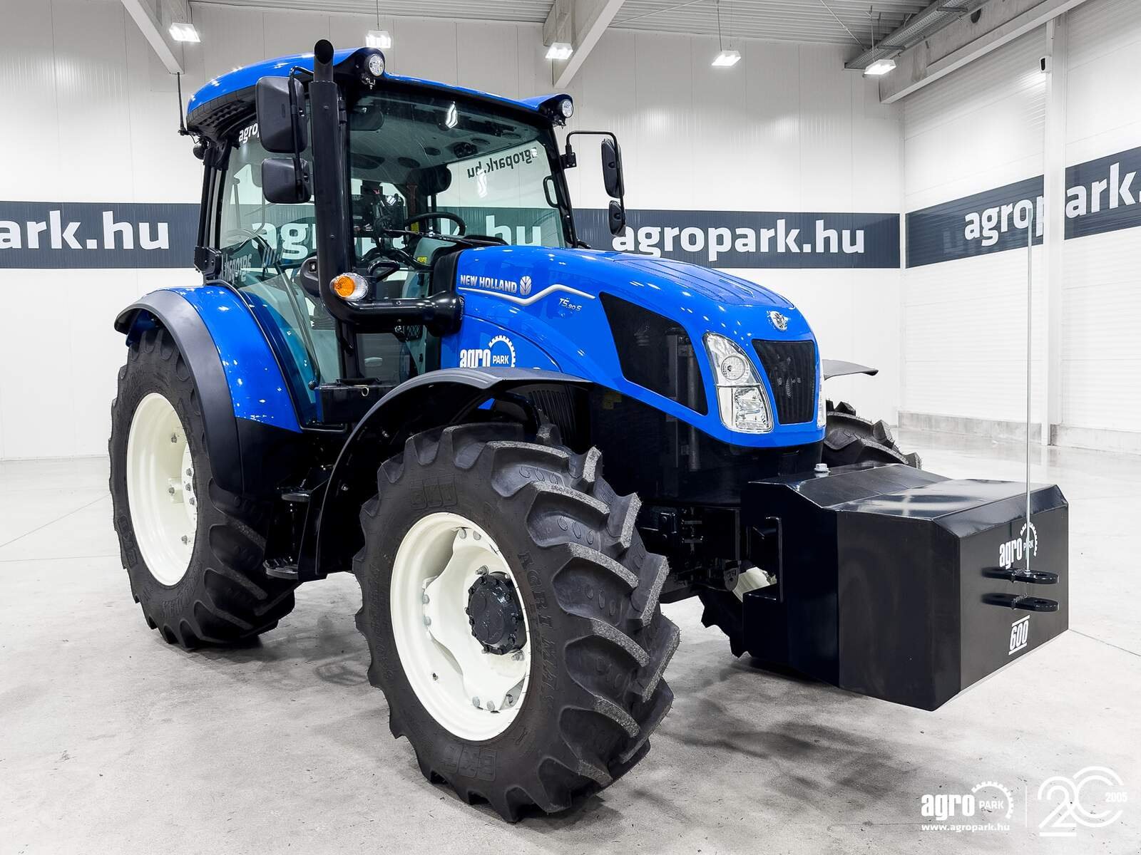 Traktor of the type New Holland T5.90S, Gebrauchtmaschine in Csengele (Picture 2)