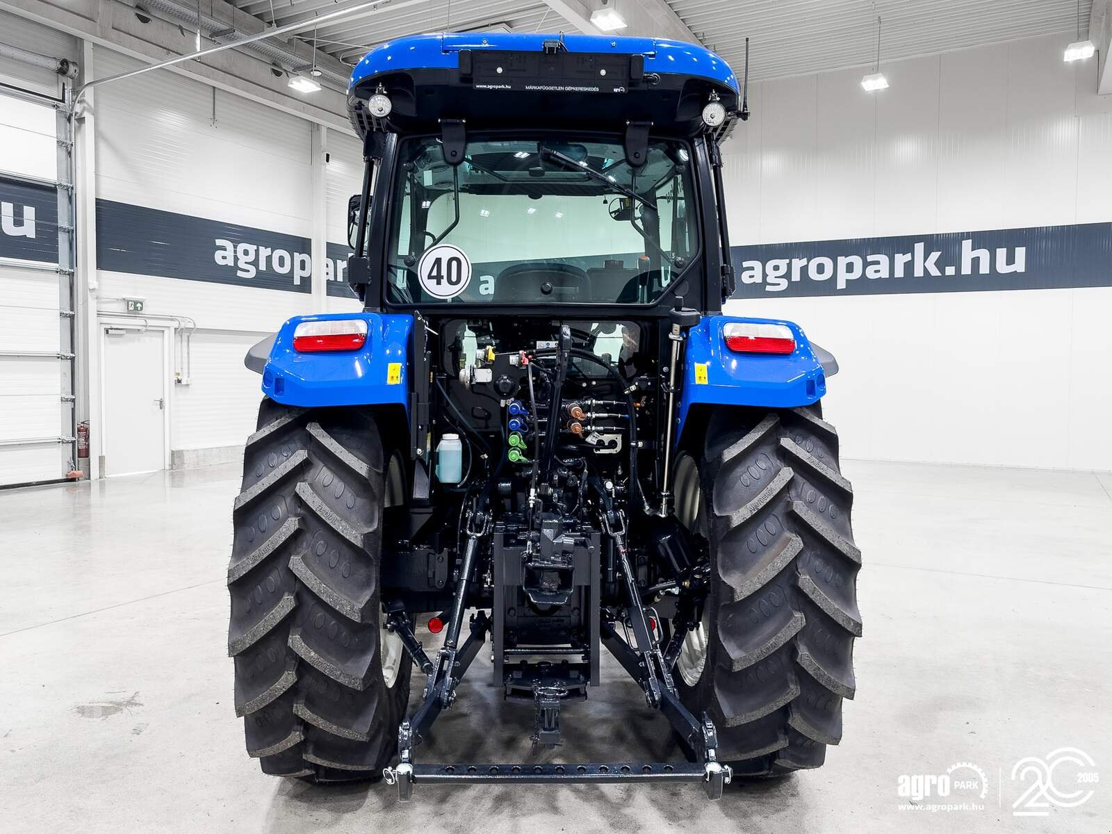 Traktor of the type New Holland T5.90S, Gebrauchtmaschine in Csengele (Picture 5)