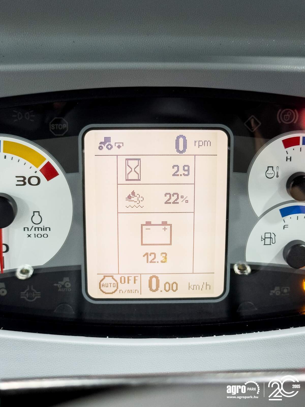 Traktor of the type New Holland T5.90S, Gebrauchtmaschine in Csengele (Picture 10)