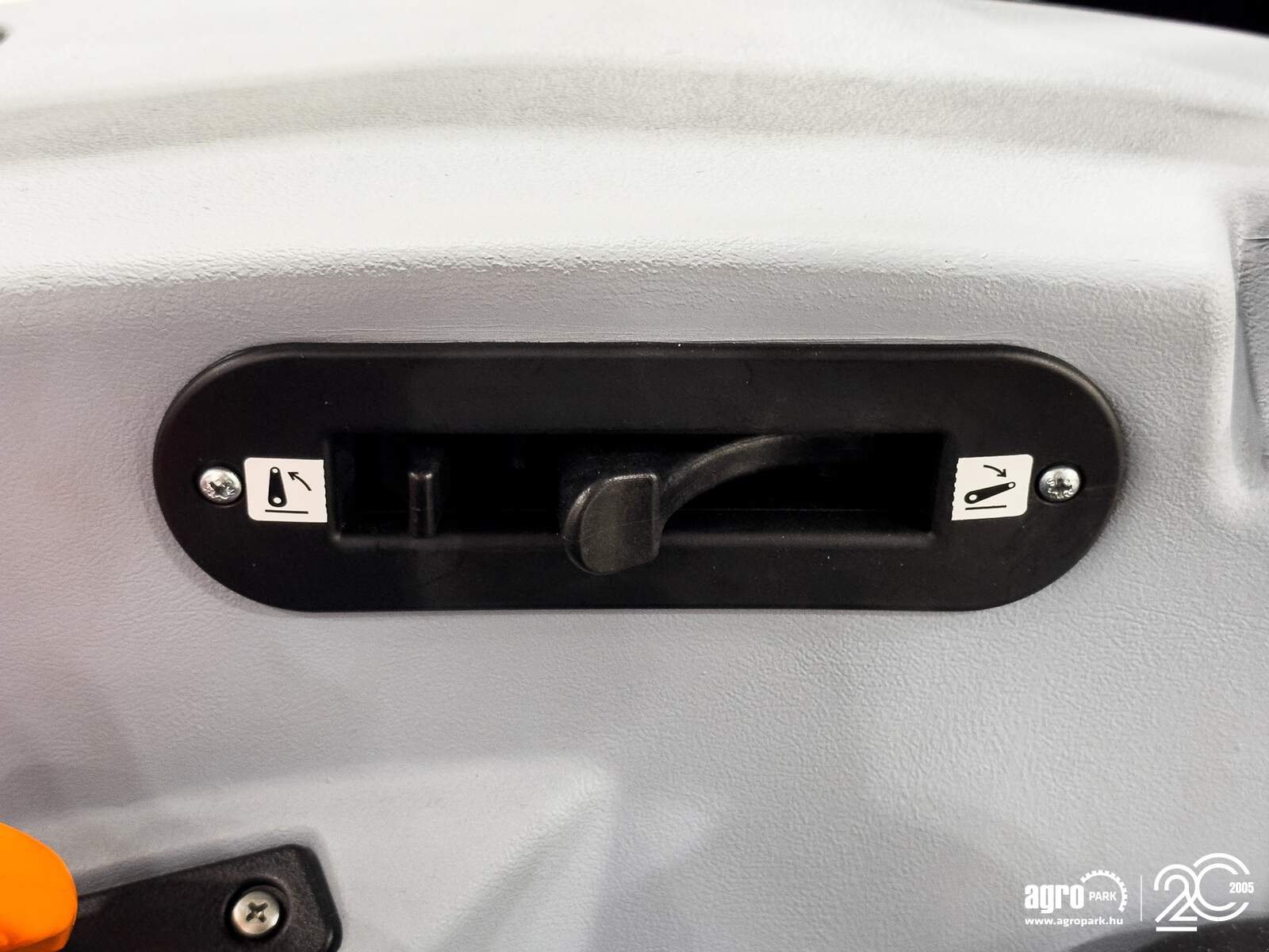 Traktor of the type New Holland T5.90S, Gebrauchtmaschine in Csengele (Picture 20)