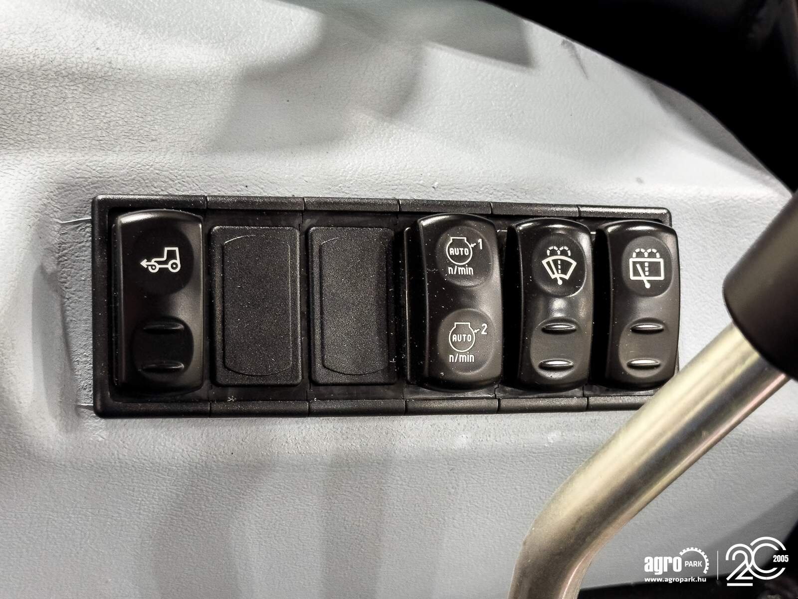 Traktor of the type New Holland T5.90S, Gebrauchtmaschine in Csengele (Picture 21)