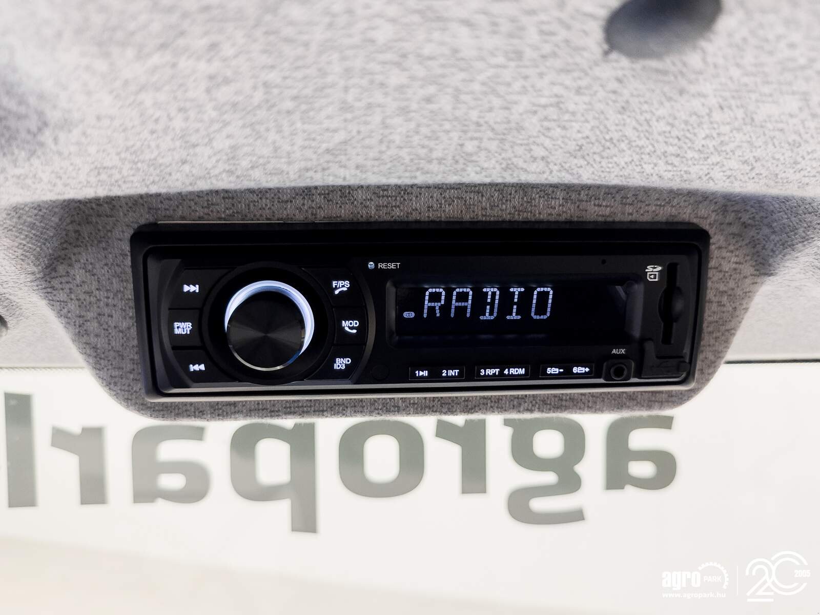 Traktor of the type New Holland T5.90S, Gebrauchtmaschine in Csengele (Picture 24)