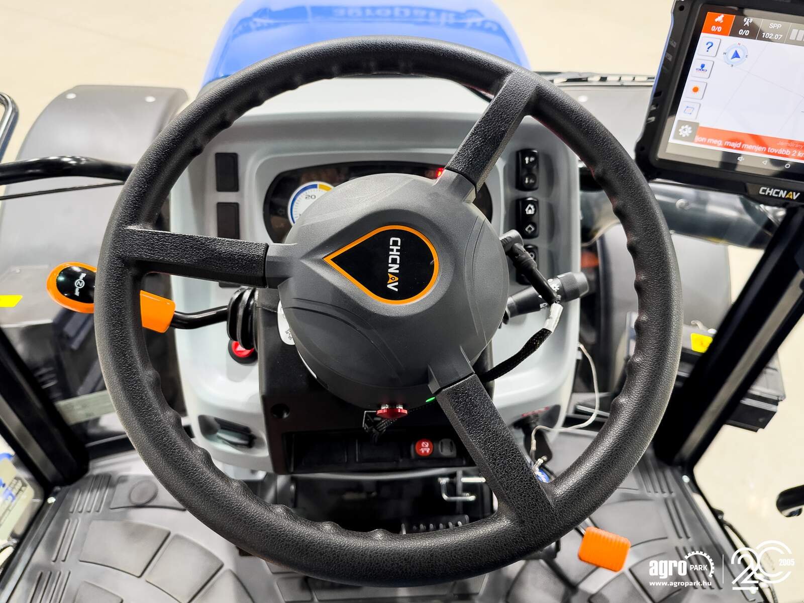 Traktor of the type New Holland T5.90S, Gebrauchtmaschine in Csengele (Picture 25)