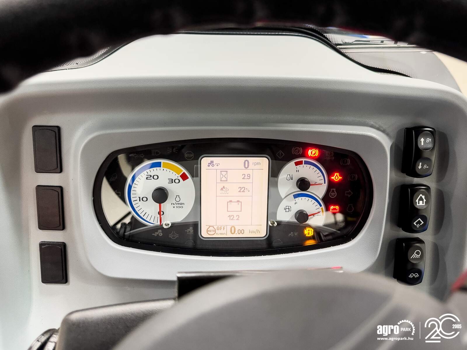 Traktor of the type New Holland T5.90S, Gebrauchtmaschine in Csengele (Picture 27)