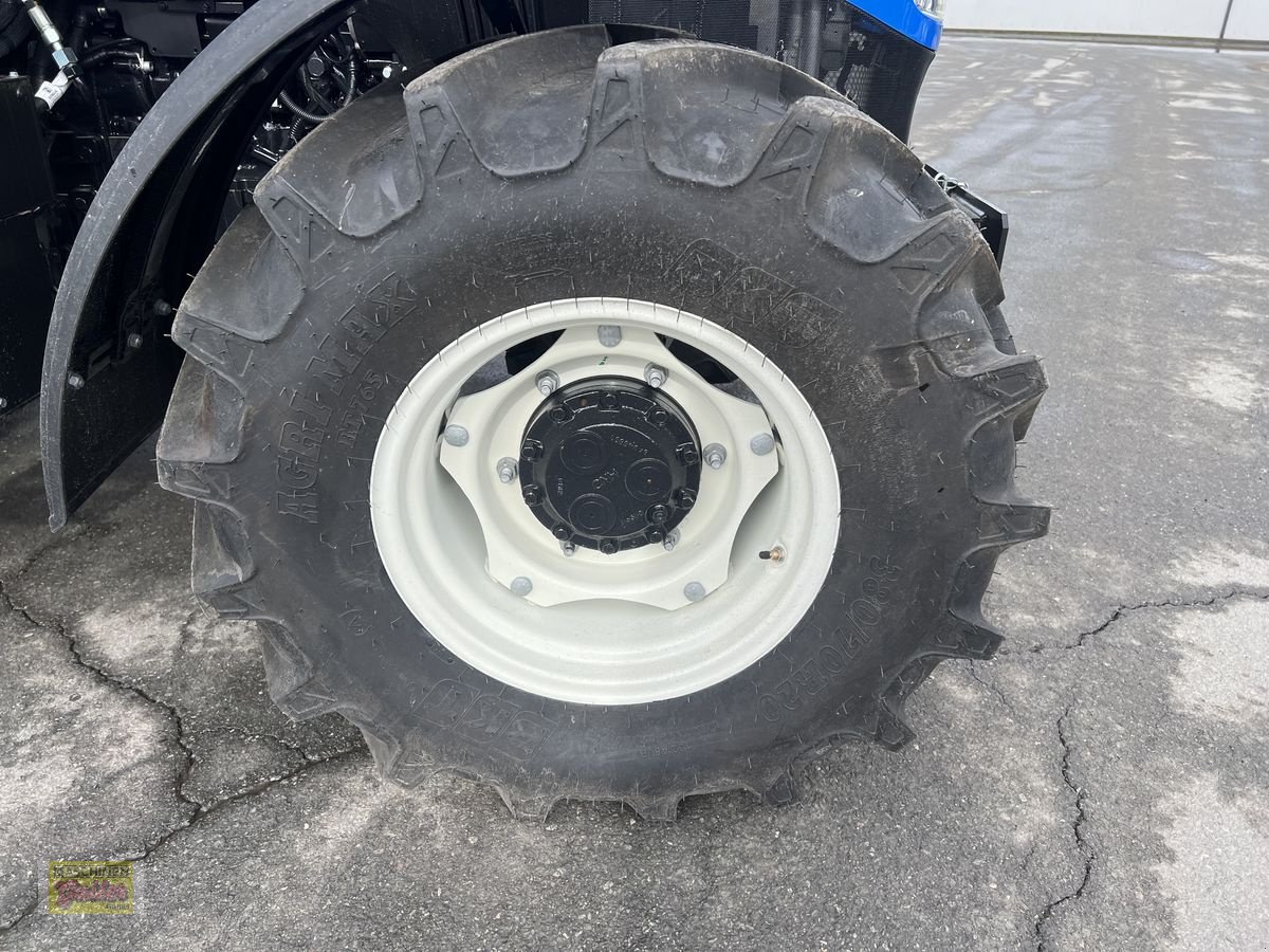 Traktor des Typs New Holland T5.90S, Neumaschine in Kötschach (Bild 11)