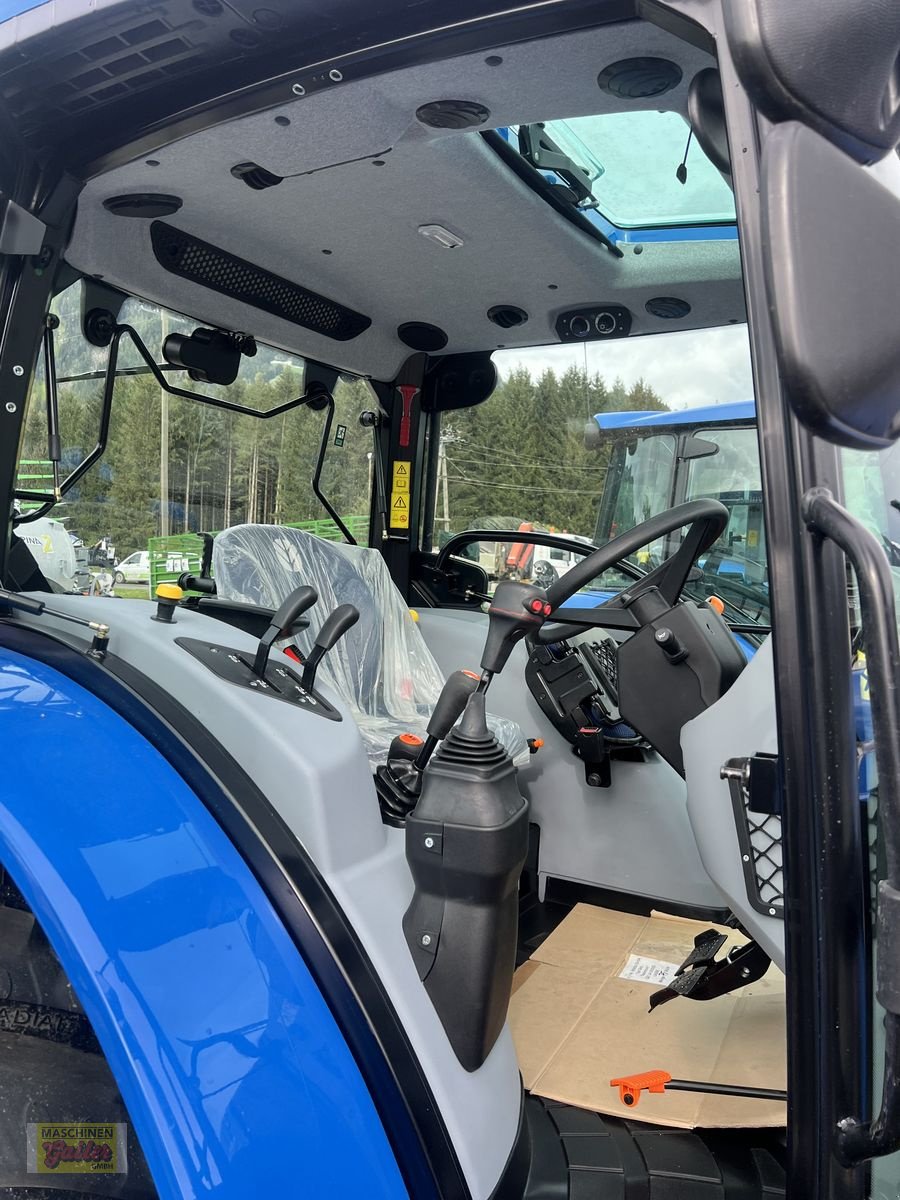 Traktor des Typs New Holland T5.90S, Neumaschine in Kötschach (Bild 24)