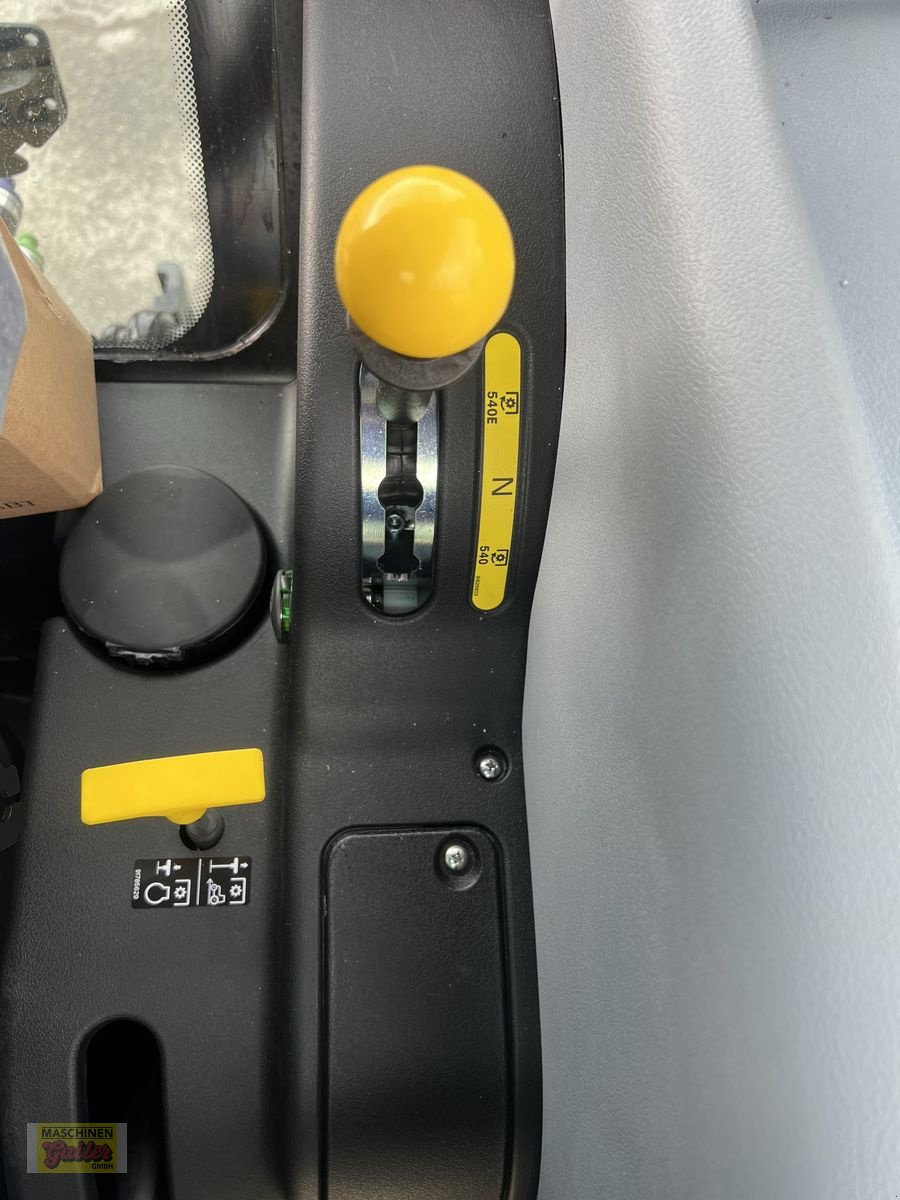 Traktor des Typs New Holland T5.90S, Neumaschine in Kötschach (Bild 21)