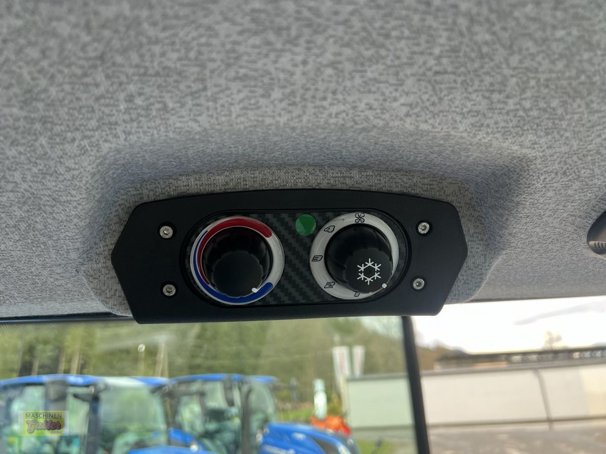 Traktor des Typs New Holland T5.90S, Neumaschine in Kötschach (Bild 22)