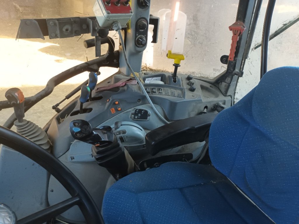 Traktor типа New Holland T5.95, Gebrauchtmaschine в MANDRES-SUR-VAIR (Фотография 9)