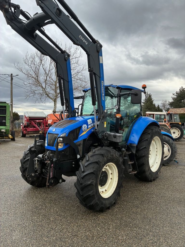 Traktor des Typs New Holland T5.95, Gebrauchtmaschine in VERNOUX EN VIVARAIS (Bild 1)