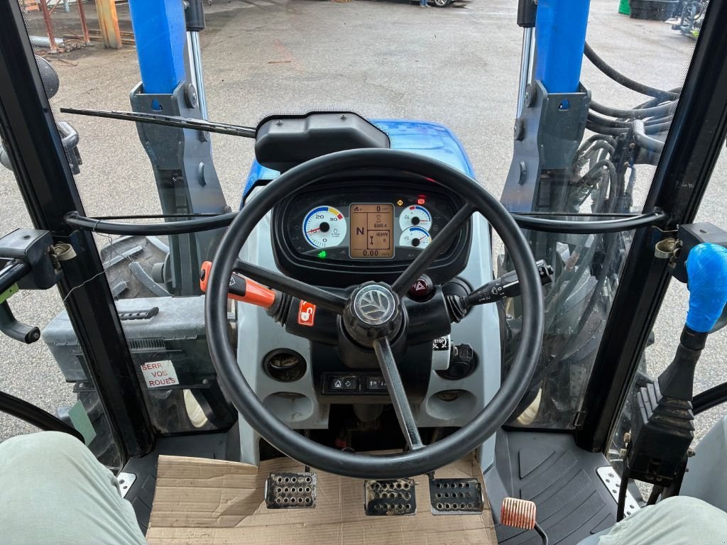 Traktor des Typs New Holland T5.95, Gebrauchtmaschine in VERNOUX EN VIVARAIS (Bild 6)