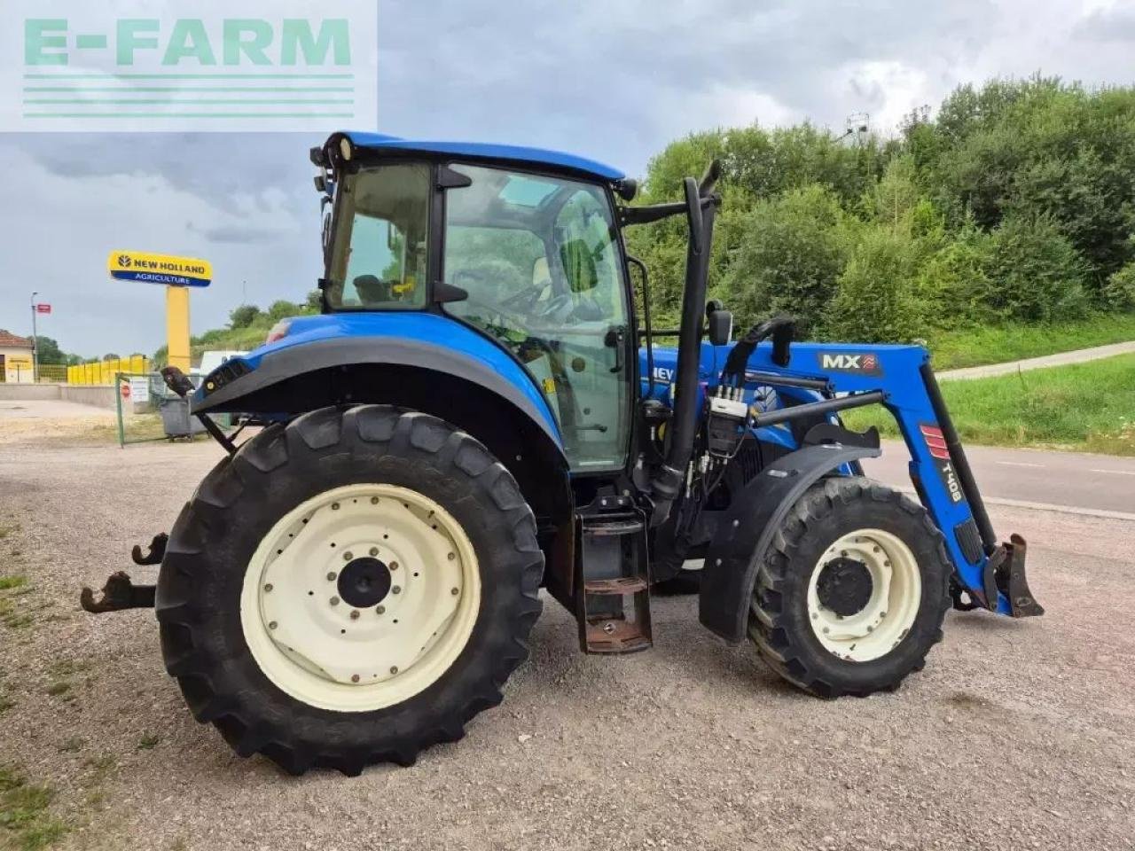 Traktor typu New Holland t5.95, Gebrauchtmaschine v CHAUVONCOURT (Obrázek 3)
