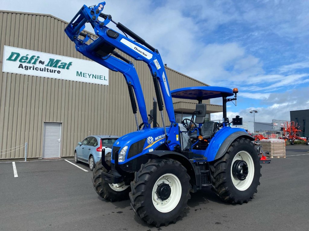 Traktor of the type New Holland T5.95, Gebrauchtmaschine in SAINT FLOUR (Picture 1)