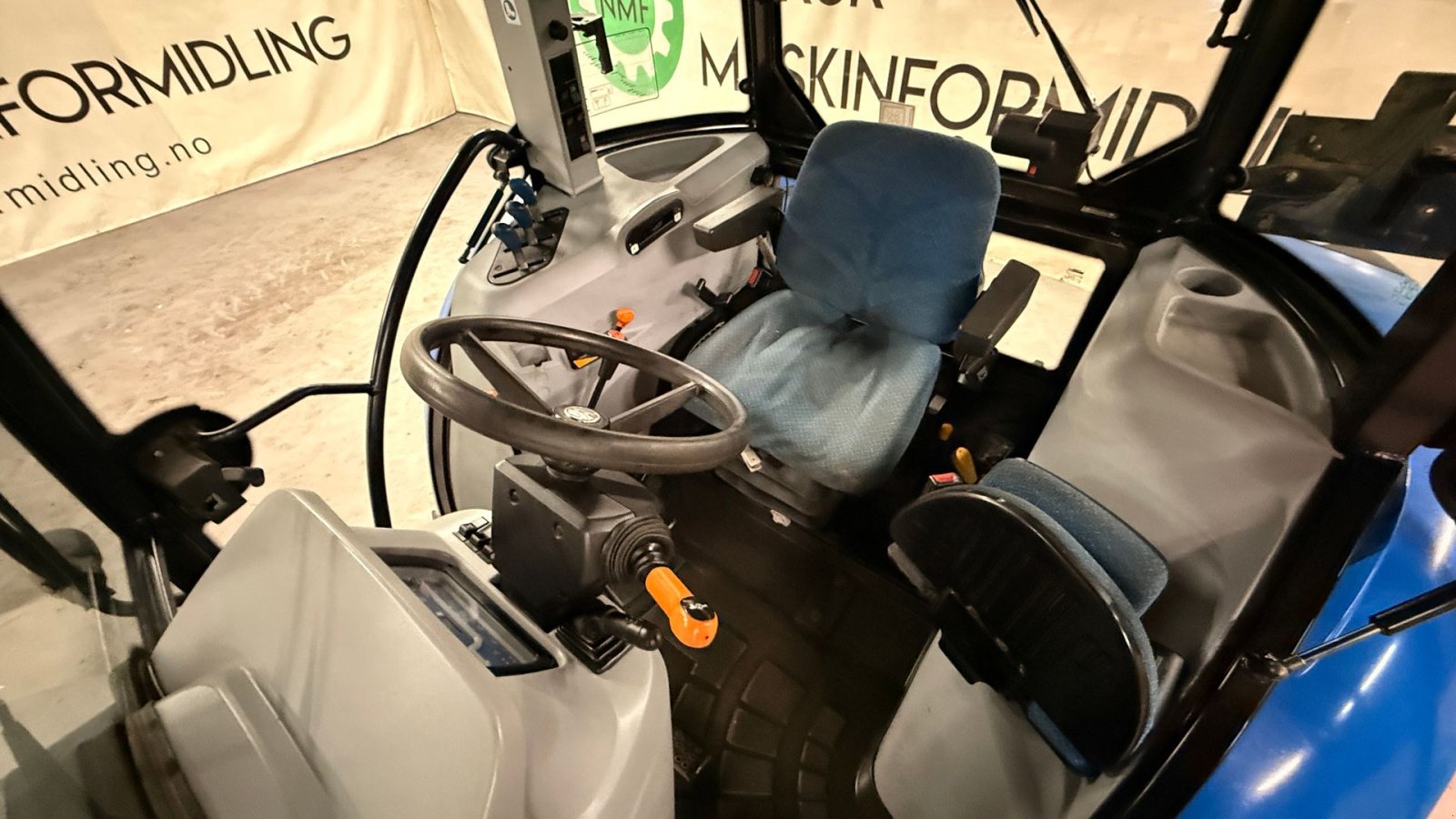 Traktor от тип New Holland T5.95, Gebrauchtmaschine в Ølen (Снимка 14)