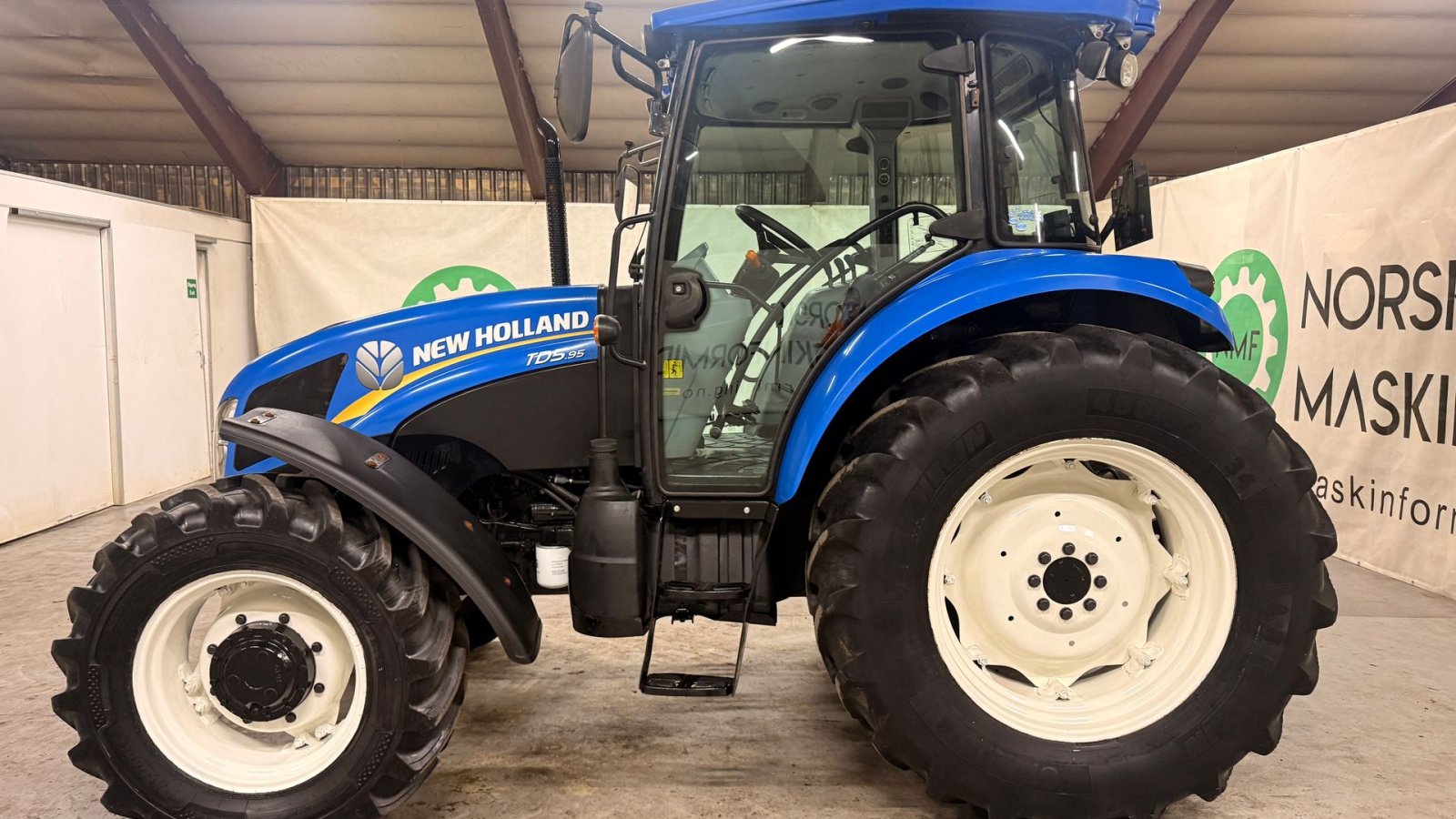 Traktor от тип New Holland T5.95, Gebrauchtmaschine в Ølen (Снимка 2)