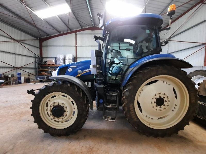 Traktor от тип New Holland T6-140AC, Gebrauchtmaschine в ANTIGNY (Снимка 6)