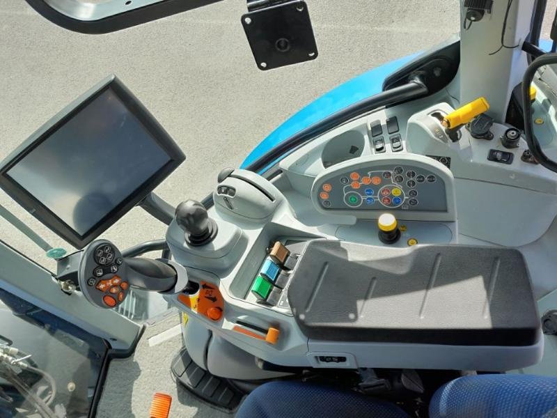 Traktor типа New Holland T6-155AC, Gebrauchtmaschine в ANTIGNY (Фотография 11)