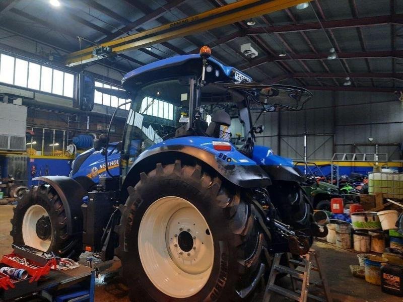 Traktor of the type New Holland T6-165AC, Gebrauchtmaschine in CHAUMONT (Picture 2)