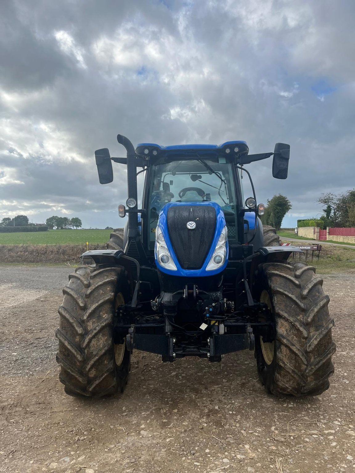 Traktor del tipo New Holland T6 180 DYNAMIC CDE, Gebrauchtmaschine In Le Horps (Immagine 4)