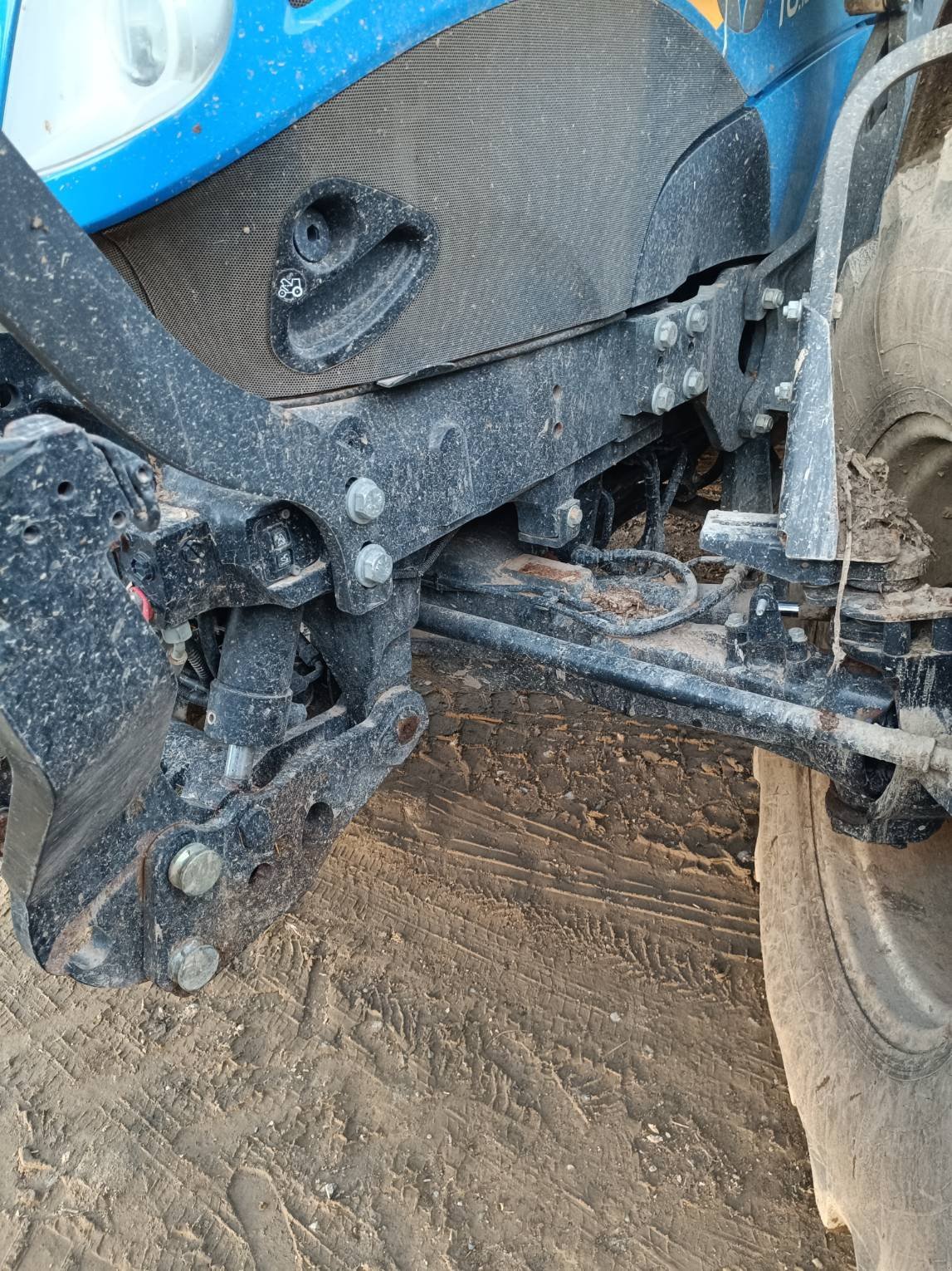 Traktor типа New Holland T6 180 DYNAMIC CDE, Gebrauchtmaschine в Le Horps (Фотография 8)