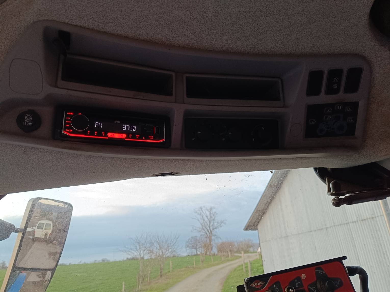 Traktor типа New Holland T6 180 DYNAMIC CDE, Gebrauchtmaschine в Le Horps (Фотография 2)