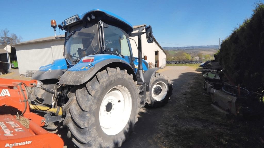 Traktor typu New Holland T6 180 EC, Gebrauchtmaschine v ENNEZAT (Obrázek 3)