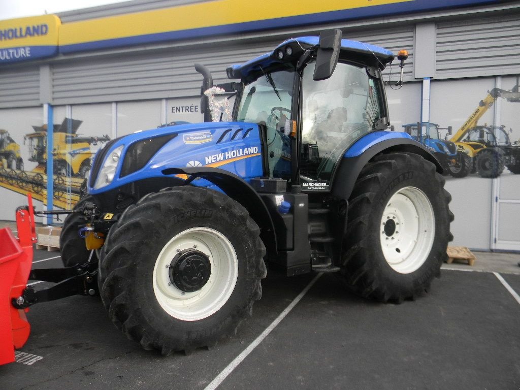 Traktor vrste New Holland T6 180 EC, Gebrauchtmaschine v ENNEZAT (Slika 2)