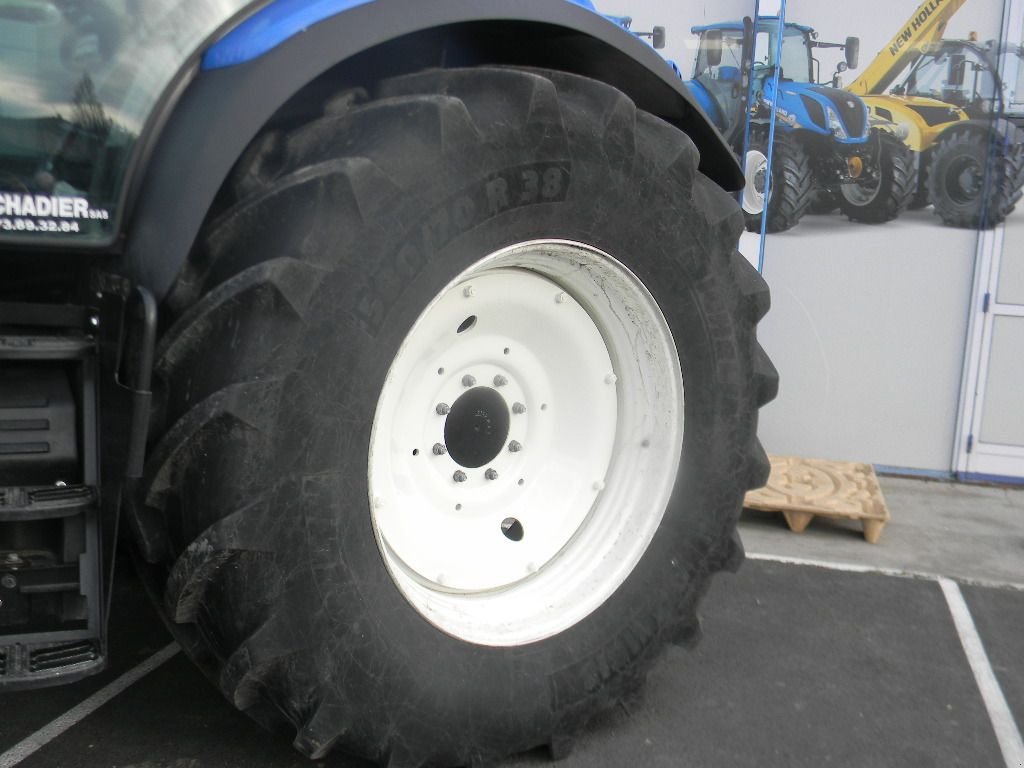 Traktor vrste New Holland T6 180 EC, Gebrauchtmaschine v ENNEZAT (Slika 3)