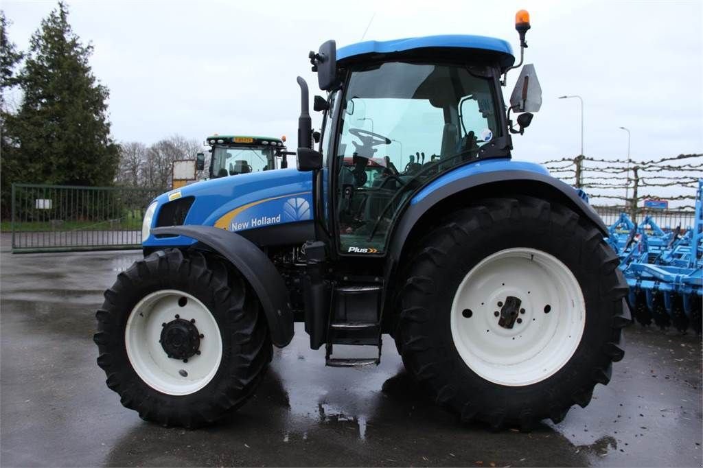 Traktor van het type New Holland T6010 Plus, Gebrauchtmaschine in Bant (Foto 10)