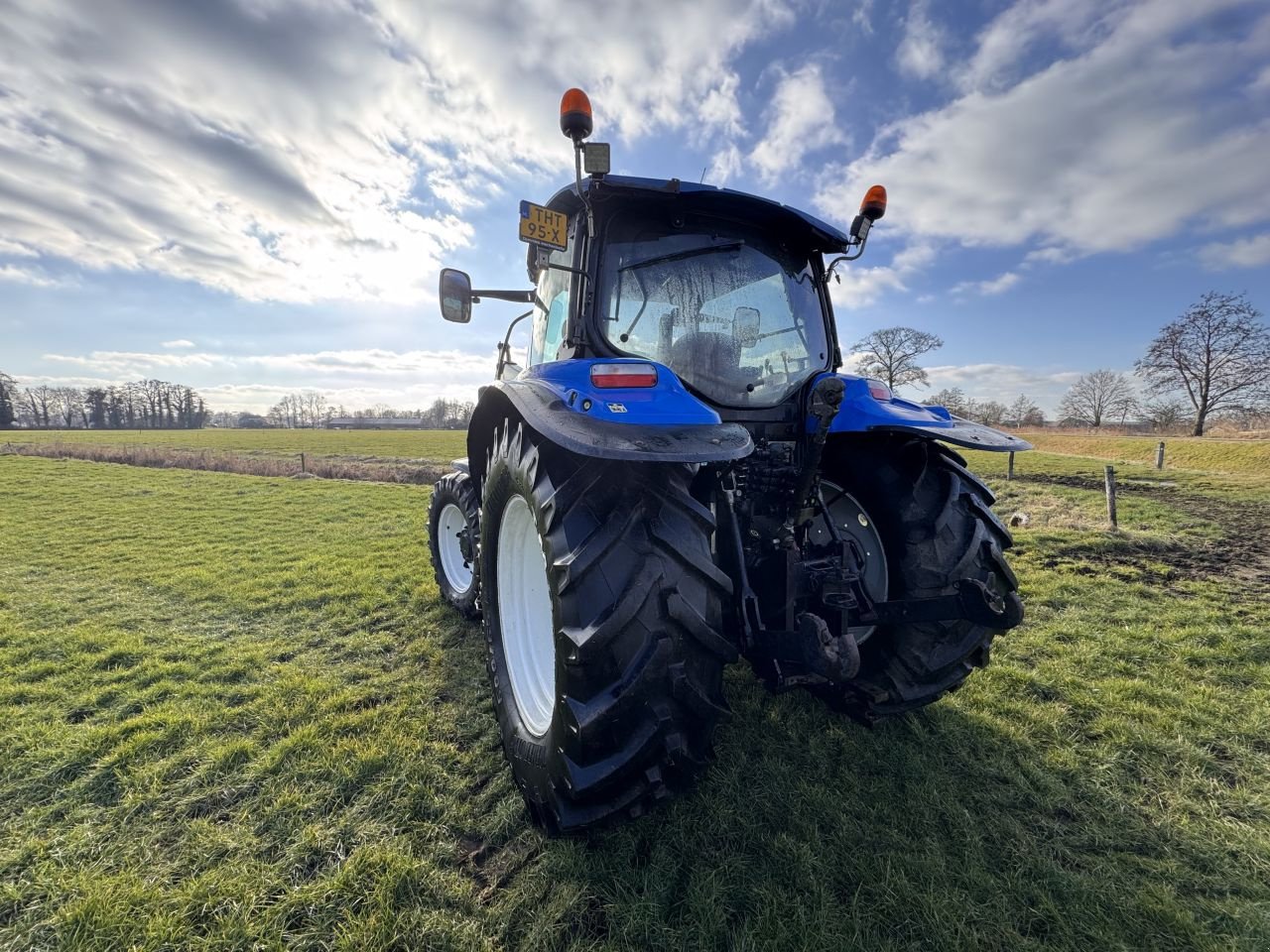 Traktor του τύπου New Holland T6010, Gebrauchtmaschine σε Hellendoorn (Φωτογραφία 7)