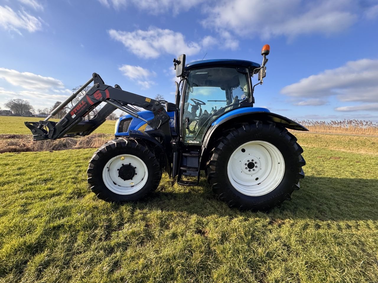 Traktor του τύπου New Holland T6010, Gebrauchtmaschine σε Hellendoorn (Φωτογραφία 3)