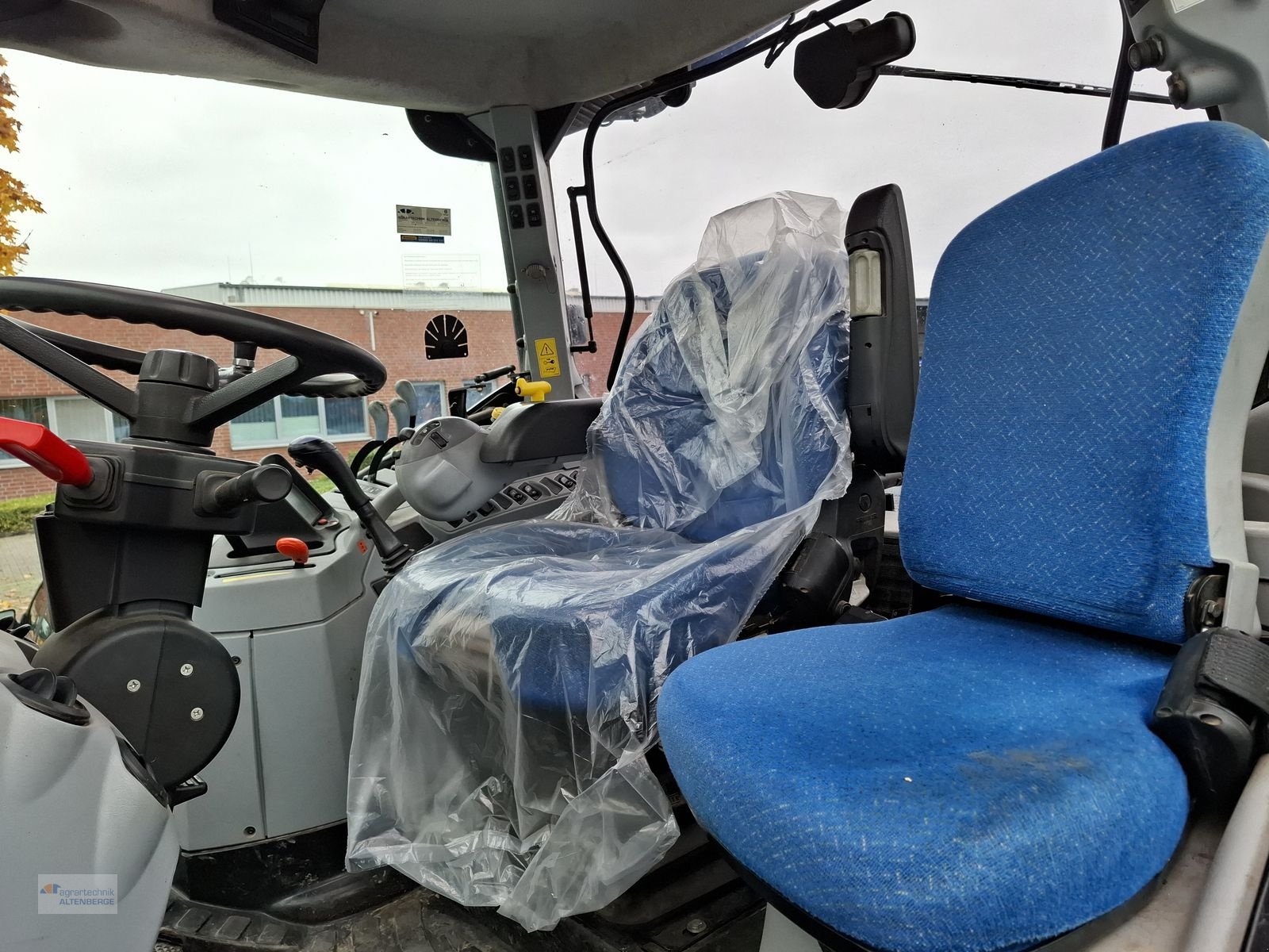 Traktor of the type New Holland T6020 Elite, Gebrauchtmaschine in Altenberge (Picture 10)