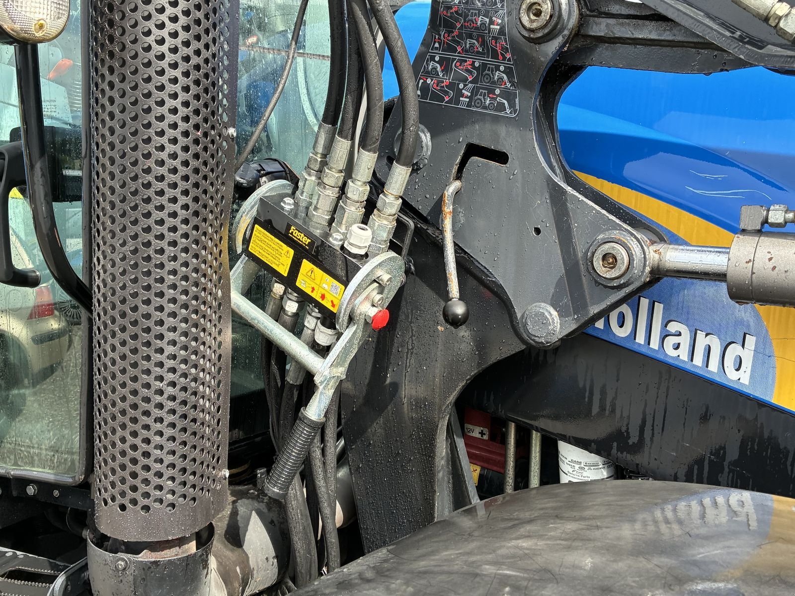 Traktor des Typs New Holland T6020 Elite, Gebrauchtmaschine in Villach (Bild 7)