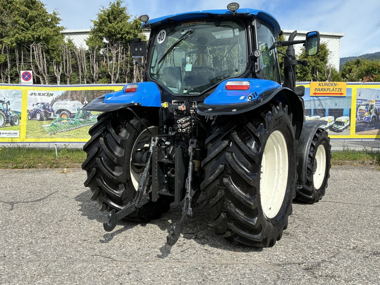 Traktor des Typs New Holland T6020 Elite, Gebrauchtmaschine in Villach (Bild 3)