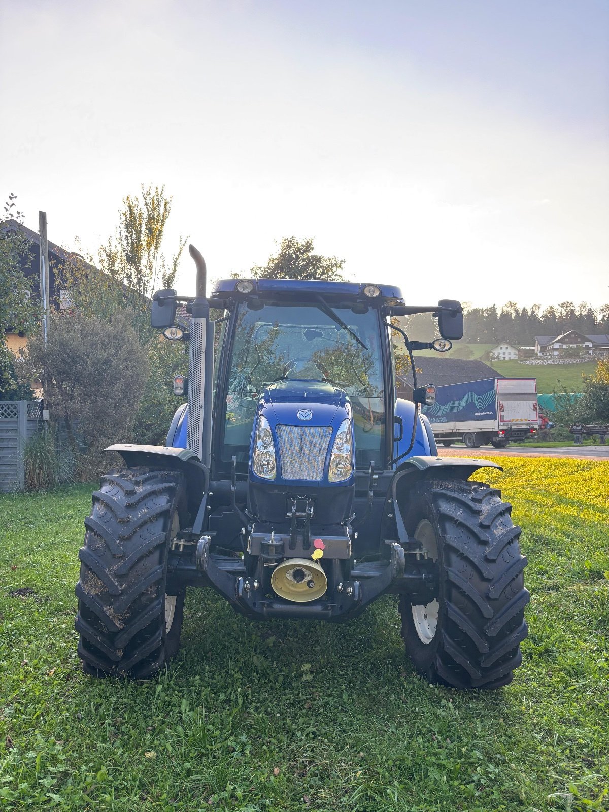 Traktor типа New Holland T6020 Elite, Gebrauchtmaschine в Oberhofen (Фотография 1)