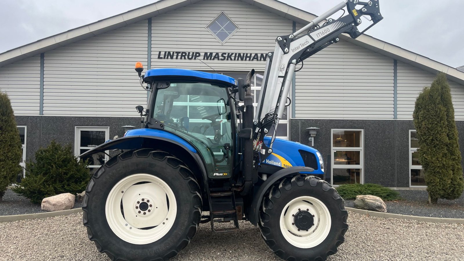 Traktor от тип New Holland T6020 Plus, med frontlæsser, Gebrauchtmaschine в Lintrup (Снимка 8)