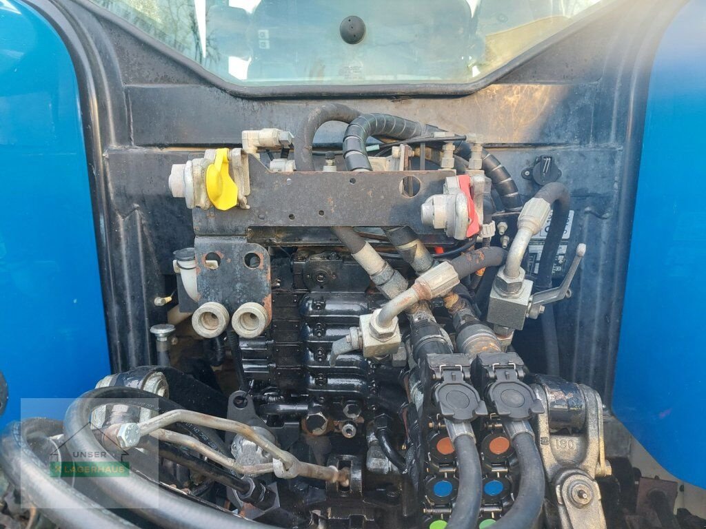 Traktor от тип New Holland T6020, Gebrauchtmaschine в Haag (Снимка 2)